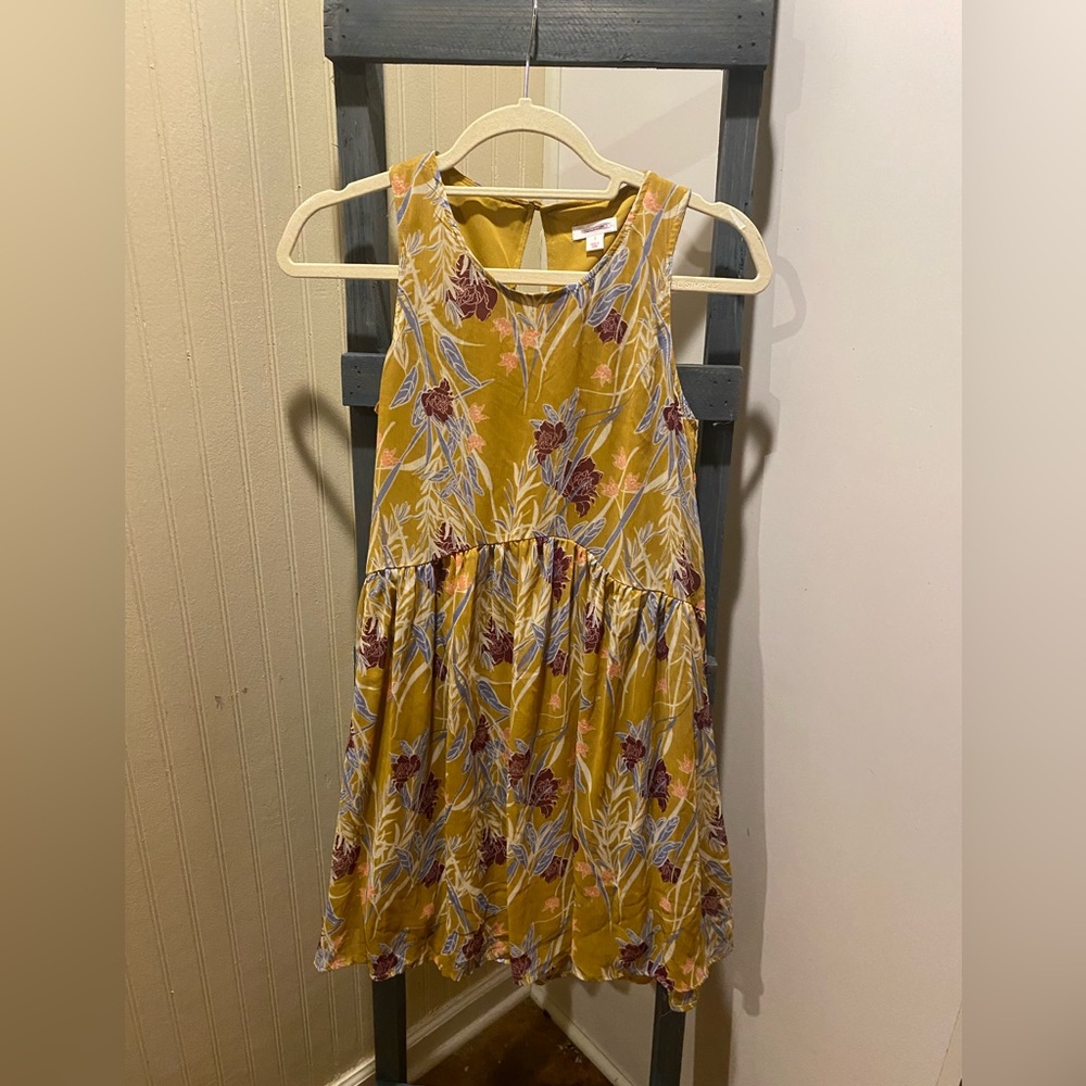 Flowy Yellow with flowers dress!